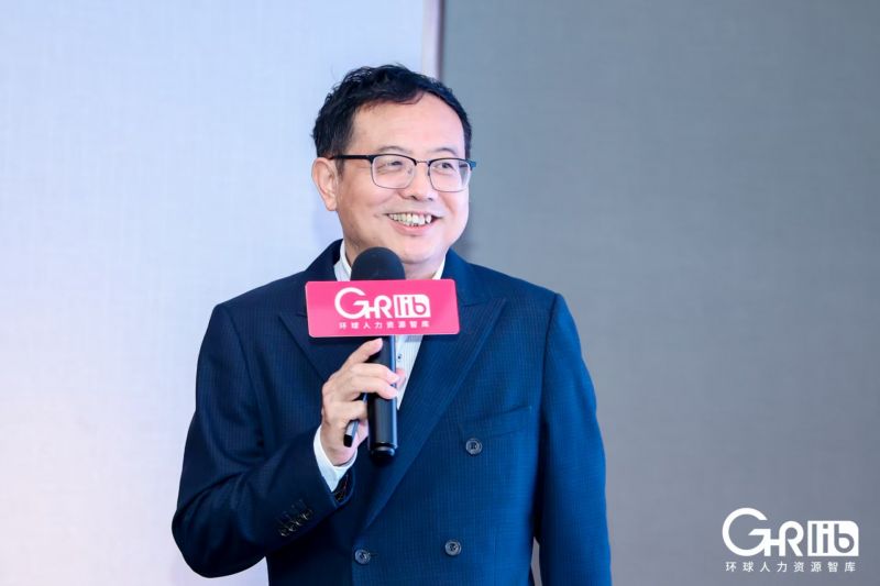 從美的看出海戰略布局：黃劍峰老師2026環球人力資源服務展演講2.jpg