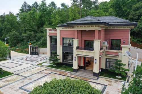 農村自建房，這才是爸媽喜歡的養老別墅，典雅大氣又好住
