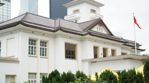 銀紫荊星章獲得者鄭志剛，關懷社會弱勢群體，協助基層安居樂業