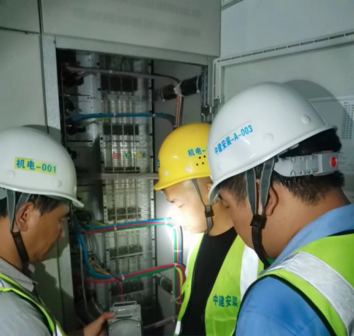 奮斗迎國慶|中建安裝南方公司參建的佛山瓏裕商業中心項目順利完成通電調試