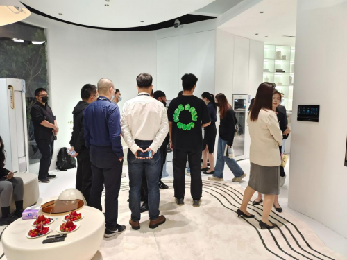 廣州設(shè)計周：看海爾家庭機器人盡顯融合設(shè)計美學(xué)與智慧清潔場景新方案