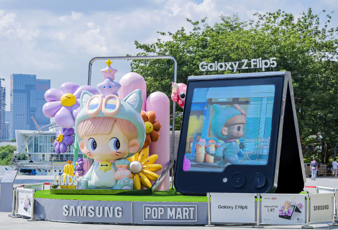 三星Galaxy Z Flip5：創新科技點亮現代美學，引領時尚新風向！