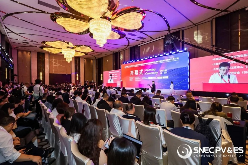 90多個國家，3000多家企業(yè)，齊聚上海光伏兩會，能環(huán)寶參與其中！